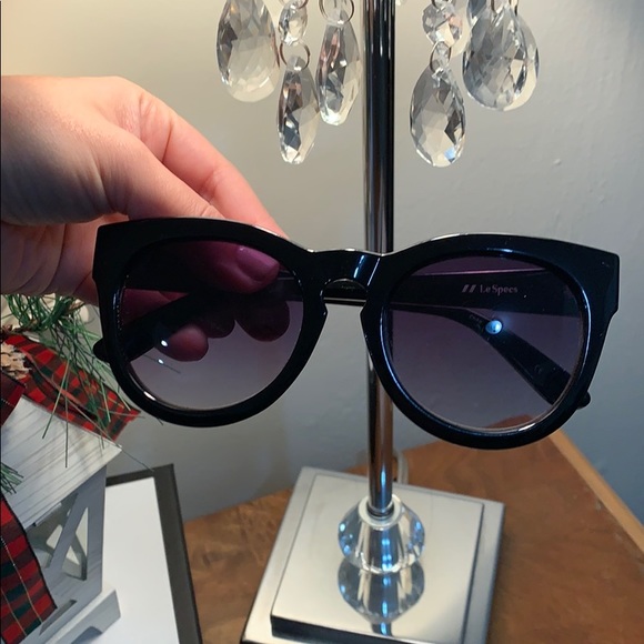 Le Specs “Jealous Games” sunglasses - Picture 4 of 4